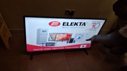 شاشة 40 بوصة سمارت بحالة ممتازة