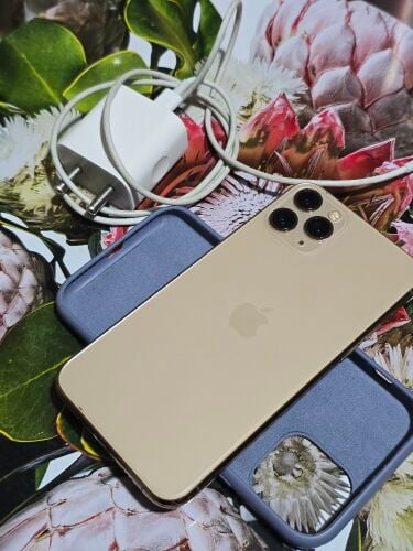 iPhone 11 Pro 256GB .  Battery 99 %