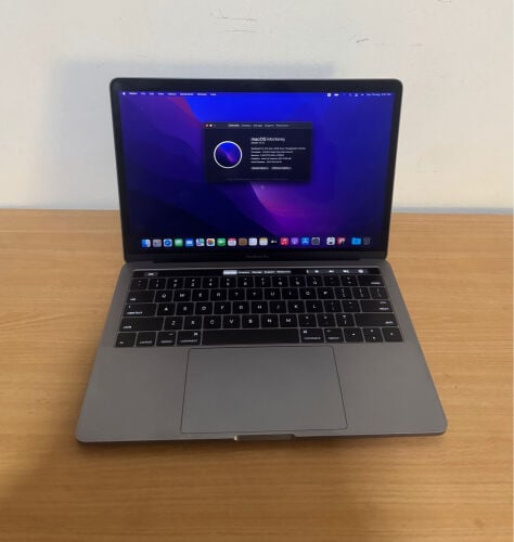 MacBook Pro 500 gb touchbar retina 