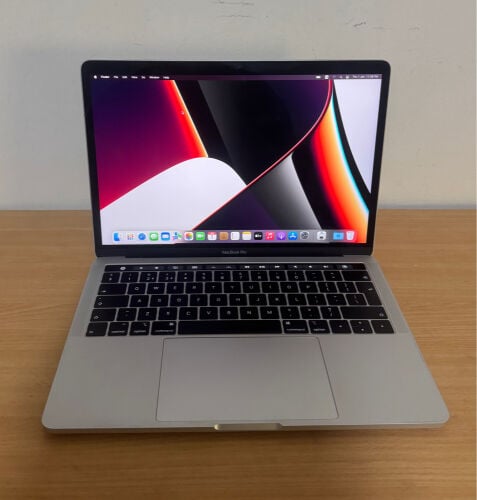 MacBook Pro 2018 core i7 ,ram 16 