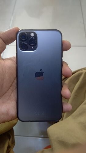 iphone 11 pro 256 Gb battery 71