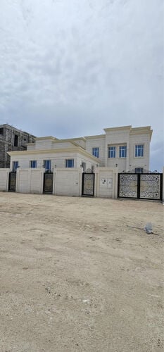 للايجار فيلا فخمة الوكره 