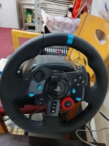 He has a bad D steering wheel G29