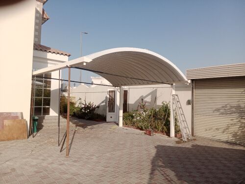 مظلات سيارات مدرن
