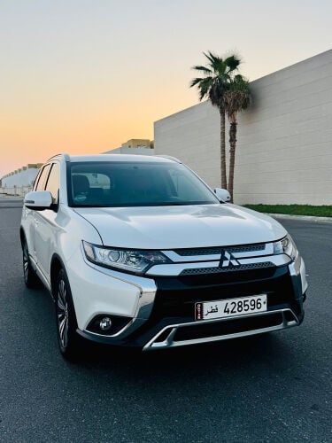 Mitsubishi outlander 2020 