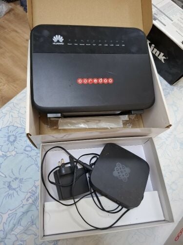 Huwai wifi router and tv device