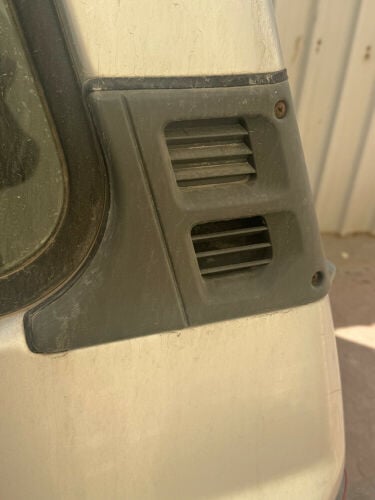 قطع غيار نيسان قديم مستعملة