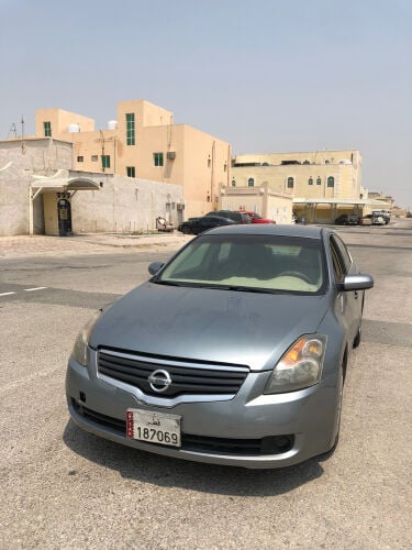 Nissan altima