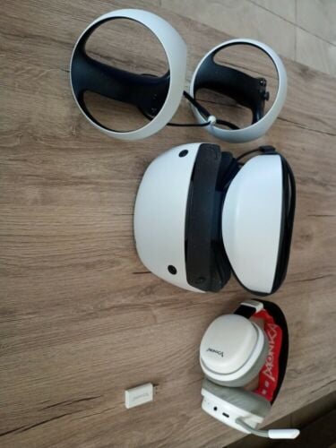 VR 2 and Wireless Gaming Headset