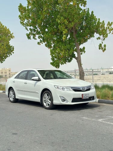 Toyota Camry 2014 sunroof model