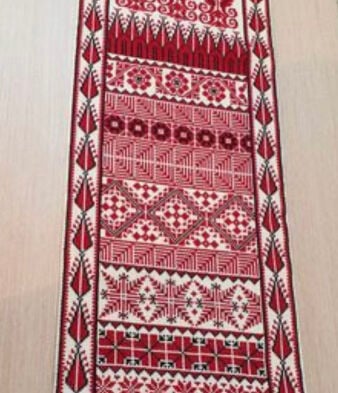 مطلوب خياط تطريز يعمل على مكينه 