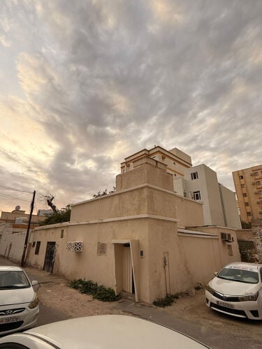 بيت صغير مؤجر في ام غويلينه