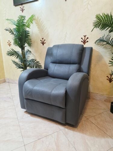 Suzlon sofa