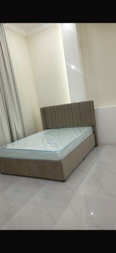 سرير ومرتبة