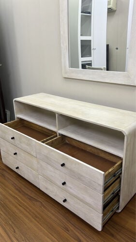dresser with mirror