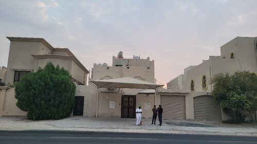 للايجار فيلا في عين خالد
