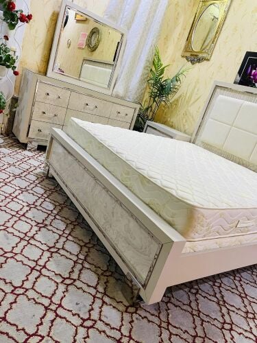 master bed set