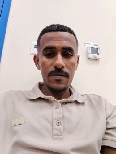 يوسف حسن