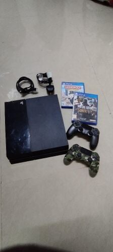 playstation 4 console