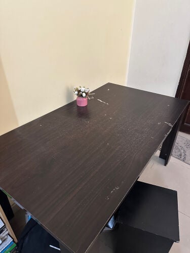 طاولة مكتب 
