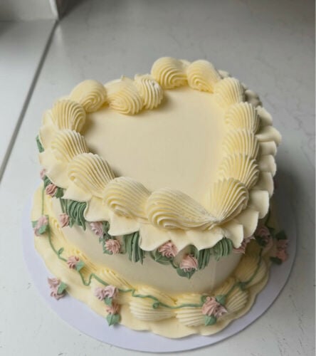 customized cakes