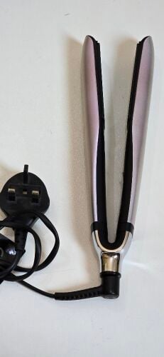 GHD hair straightener