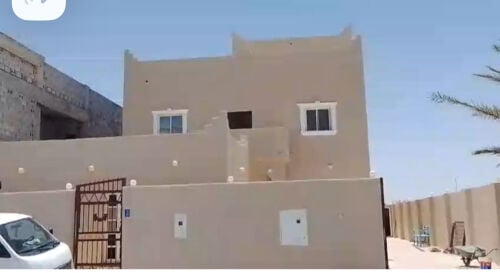 للبيع فيلا فاضيه في الرويس