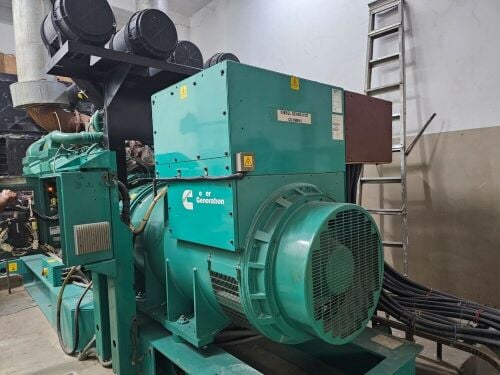Cummis C2250-D5 : V16 Diesel engine