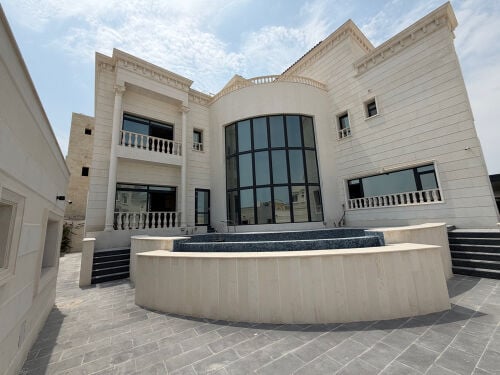 للايجار فيلا فخمه في لوسيل خزامي