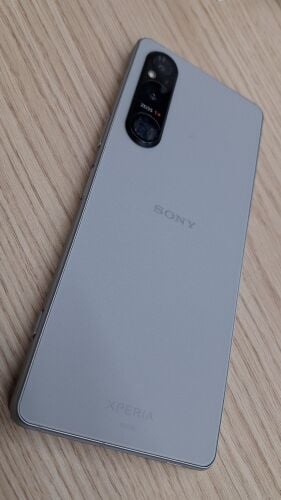 Sony Xperia 1 Mark 5 + Sony GP VPT3