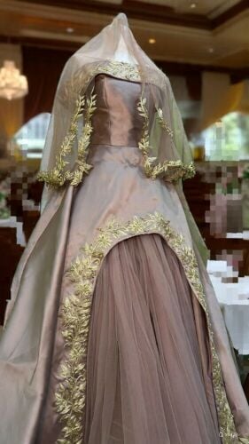 Henaa Dress