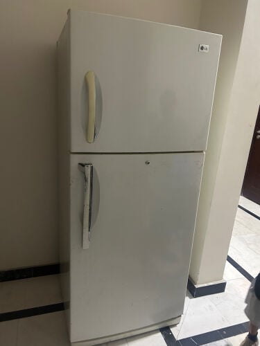 ثلاجه للبيع