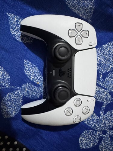 PS5 controller