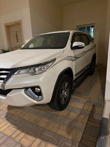 TOYOTA FORTUNER 2017
