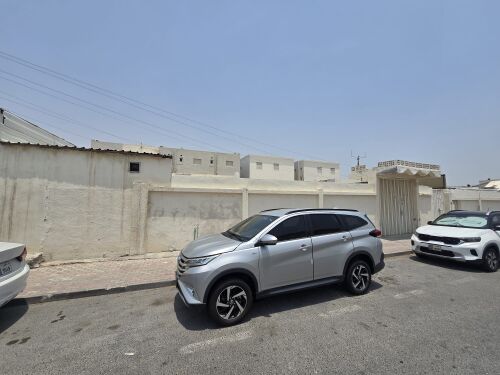 للبيع بيت في الريان