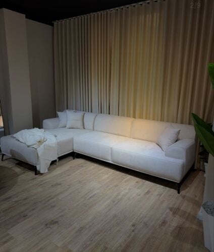 brand new sofa 1 metre 550
