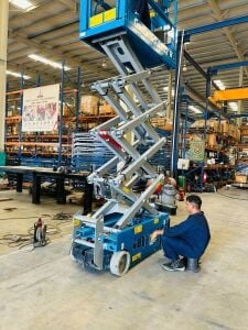 Scissor Lift 7.8 Meter for sale -