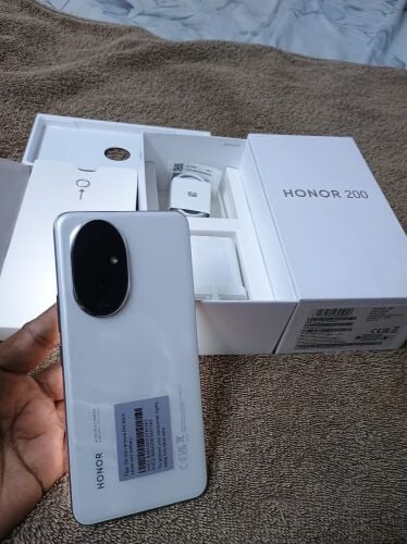 Honor 200