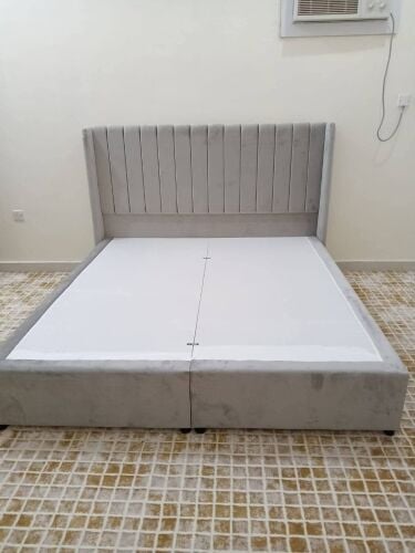 بيع وتصنيع سرير مفرد ومزدوج.