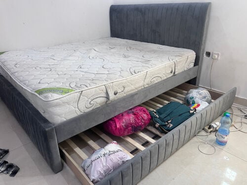 bed and mattresses 