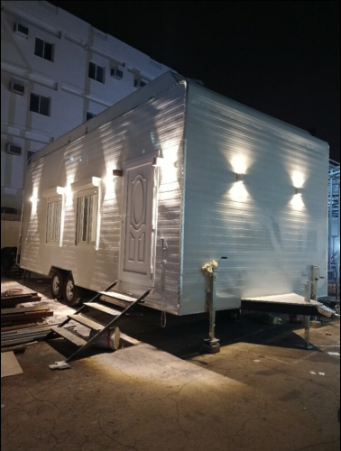 كابينة مع حمام ومطبخ