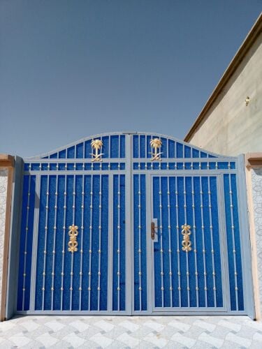 نقوم بجميع الحدادة ترتيب وتركيب ا