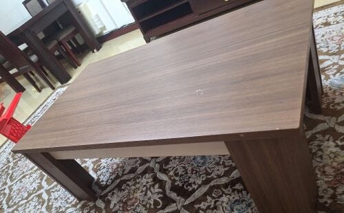 طاولة