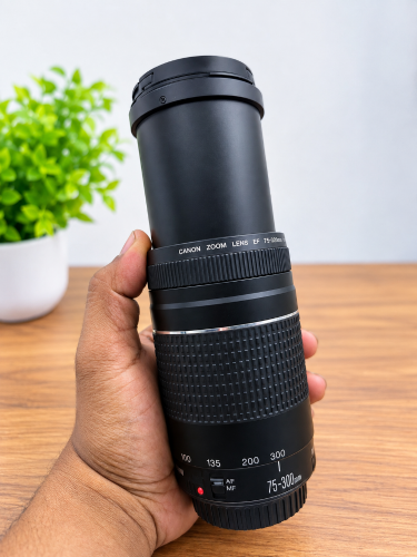 canon 75-300mm zoom lens new condit