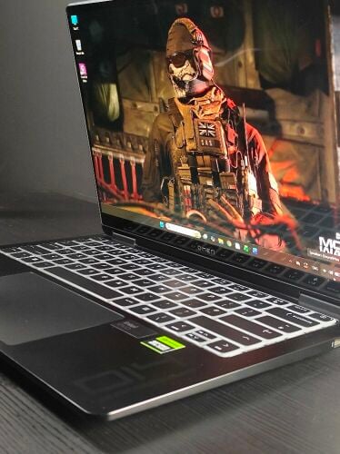الترا 9 أر أي اكس 4070 رام 32