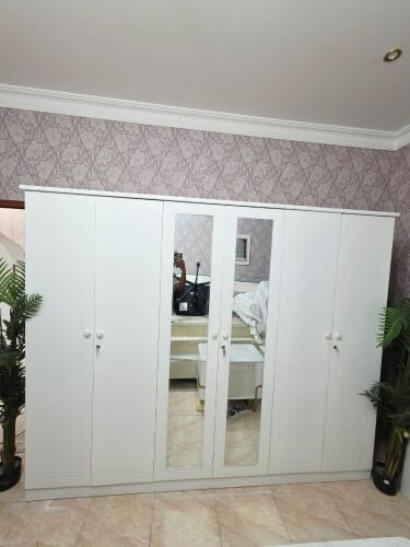 6 door cabinet