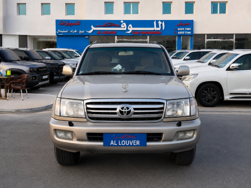 Toyota Land Cruiser GXR
Model: 2004