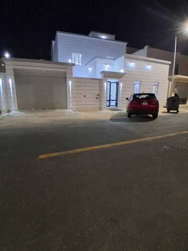 للبيع فيلا بالوكرة ٤٩٠م جديده..