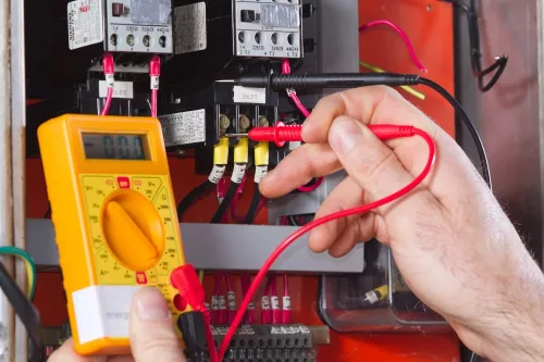 كهربائي وسباك وصيانة
 إصلاح واستب