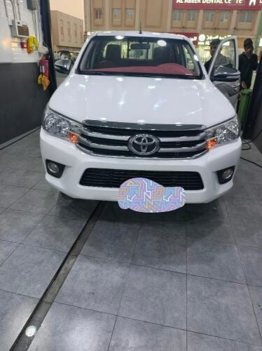 Toyota hilux automatic 2017
